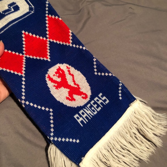 Glasgow Rangers Knitted Scarf - Picture 5 of 6